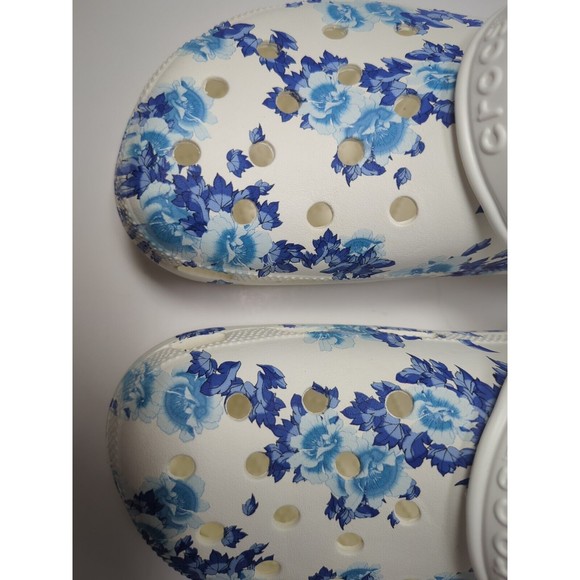 Crocs Men Size 12 Women 14 White Hawaiian Blue Flower Floral Graphic Clog 206376 - Picture 9 of 14